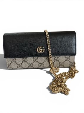 Gucci GG Wallet on a Chain Tan & Black Size Closed: 7.5'W × 4'H
